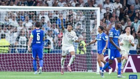 巴萨前锋欧冠闪电战破荒，两球助巴萨士气大振